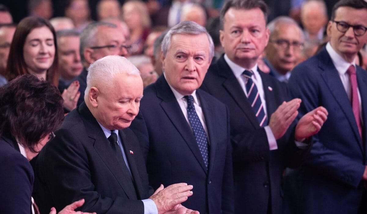 Cpk komplo skandali pis in yeni bir anlatisi mi var pis doneminde atalet 13 gun surdu po doneminde ise 595 gun 19927