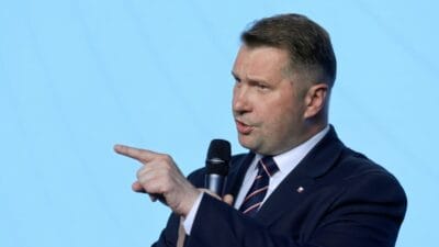 Czarnek nowacka ya yuklendi ve okullardaki degisiklikleri duyurdu buyuk bir hata 15513