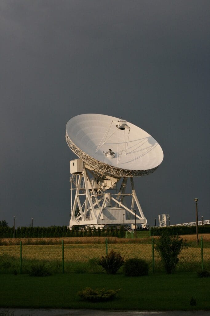 devlet destegi olmadan polonya nin en buyuk radyo teleskobu ne yanlis gitti 15420