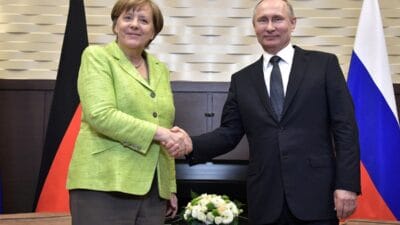 Die welt her sey 2008 nato zirvesinde basladi merkel putin in tuzagina boyle dustu 16041