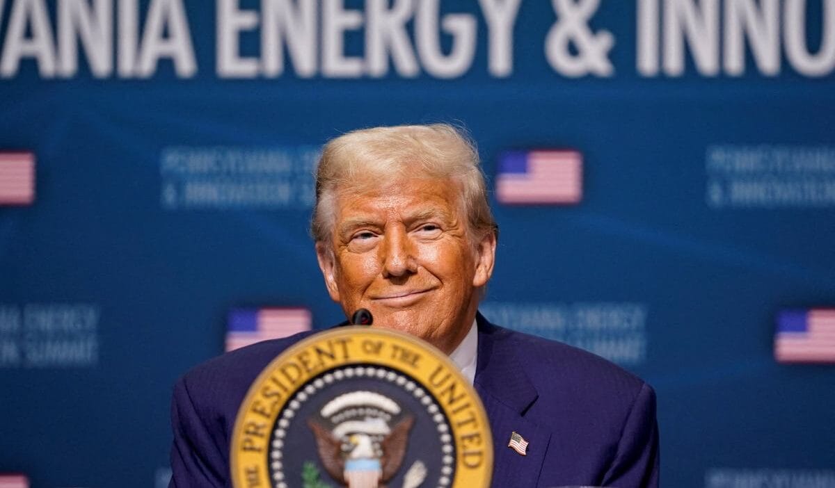 Donald trump in altin cicegi i sler maya gibi buyuyor 18270