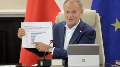 Donald tusk anket sonuclarini gosterdi yolumuza devam ediyoruz 17174