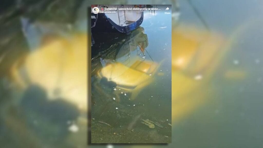 dziwn w da tehlikeli olay elektrikli araba rihtimda batti 15048