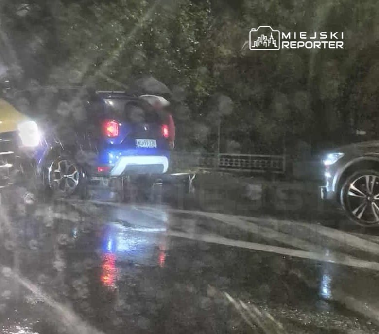 Elektrikli scooter kullanan bir adam devrildi yaklasik binde 2 5 oraninda alkol almis 19194