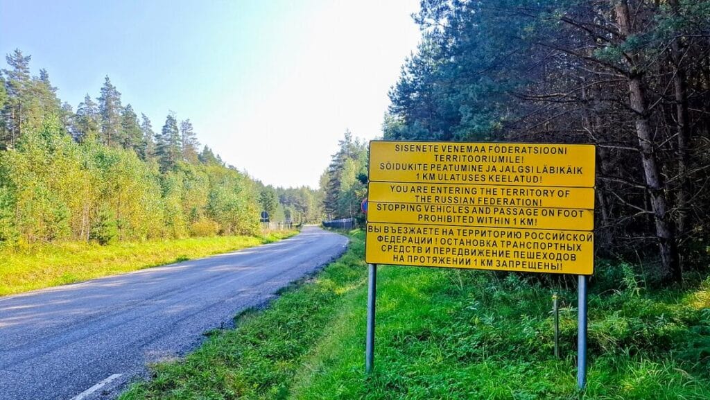 estonya hukumeti rus askerleriyle yasanan olayin ardindan tepki gosterdi bir karar verildi somut risk 17712