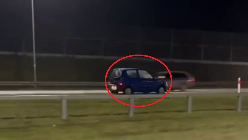 Fiat kullanan 76 yaşındaki kadın s7 güzergahı boyunca trafik akışının tersine sürdü 1 Fiat kullanan 76 yasindaki kadin s7 guzergahi boyunca trafik akisinin tersine surdu 20216