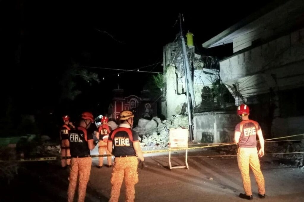 filipinler deki deprem kurbanlarinin sayisi artti kurtarma operasyonu devam ediyor 14345