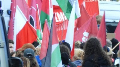 Filistin yanlisi yuruyus lazienkowska ve wawelska caddeleri boyunca i srail buyukelciligine dogru ilerledi 15207