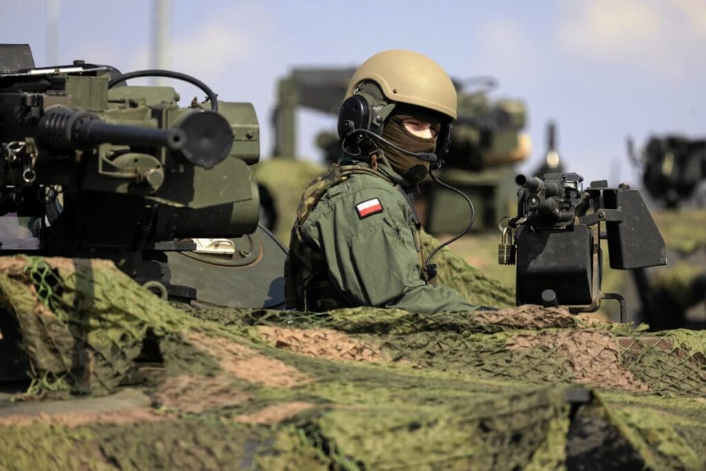 finlandiya ve polonya askerlerini danimarka ya gonderiyor onlara guc kullanma hakki verildi 14270