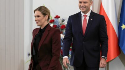 First lady'ye maaş mı? Anket polonyalıların bu konuda ne düşündüğünü ortaya koyuyor 2 First lady ye maas mi anket polonyalilarin bu konuda ne dusundugunu ortaya koyuyor 20287