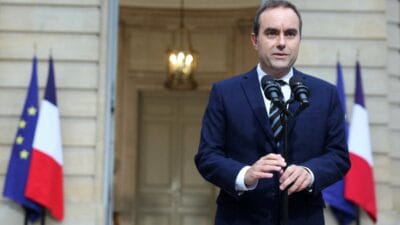 Fransa da siyasi deprem yeni atanan basbakan istifa etti 15264