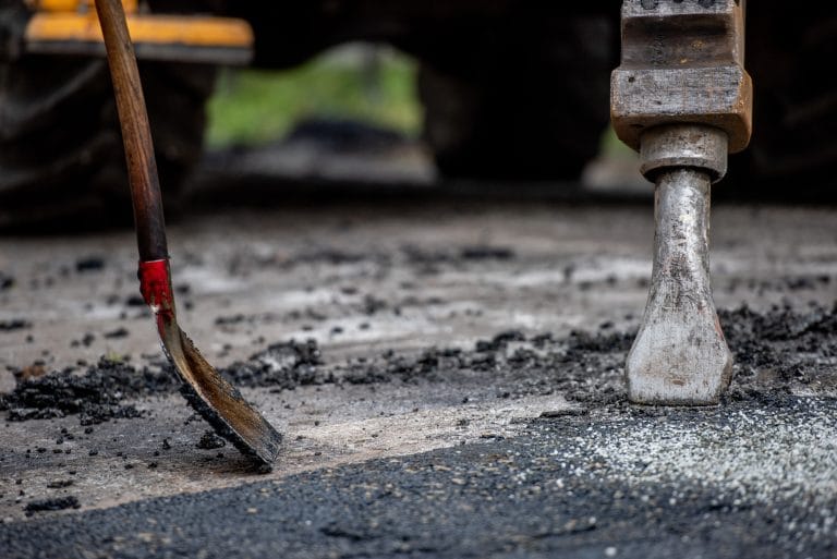Hafta sonu zorluklari yol calismalari powsta c w l skich caddesi ndeki asfalti degistirecek 17258