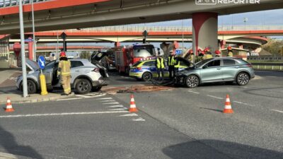 Havaalani yakinlarinda iki arac carpisti yol kapandi 20173