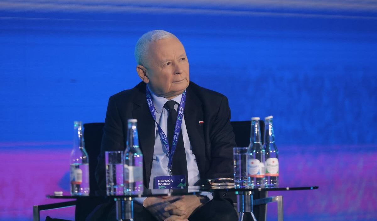 Hukuk ve adalet mentzen ve konfederasyonu vuruyor gunun mesaji sizdirildi i cinde tusk ile bir komplo ve bandarizmi destekleme hakkinda 20514