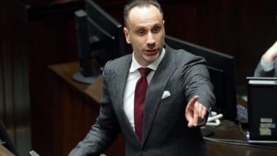 Hukuk ve adalet milletvekili andrzej duda'ya karşı kin besliyor. "kitabın başlığını değiştirmeli". 3 Hukuk ve adalet milletvekili andrzej duda ya karsi kin besliyor kitabin basligini degistirmeli 15369