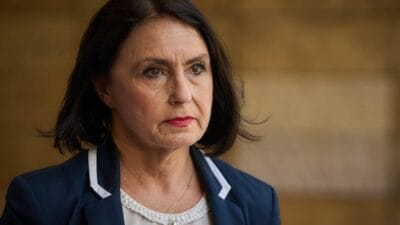 Hukuk ve adalet milletvekili ko ya ates puskurdu parlamento otelinde duzenlenen gosterisli bir parti ile ilgiliydi cki tamamen sacmalik 17760