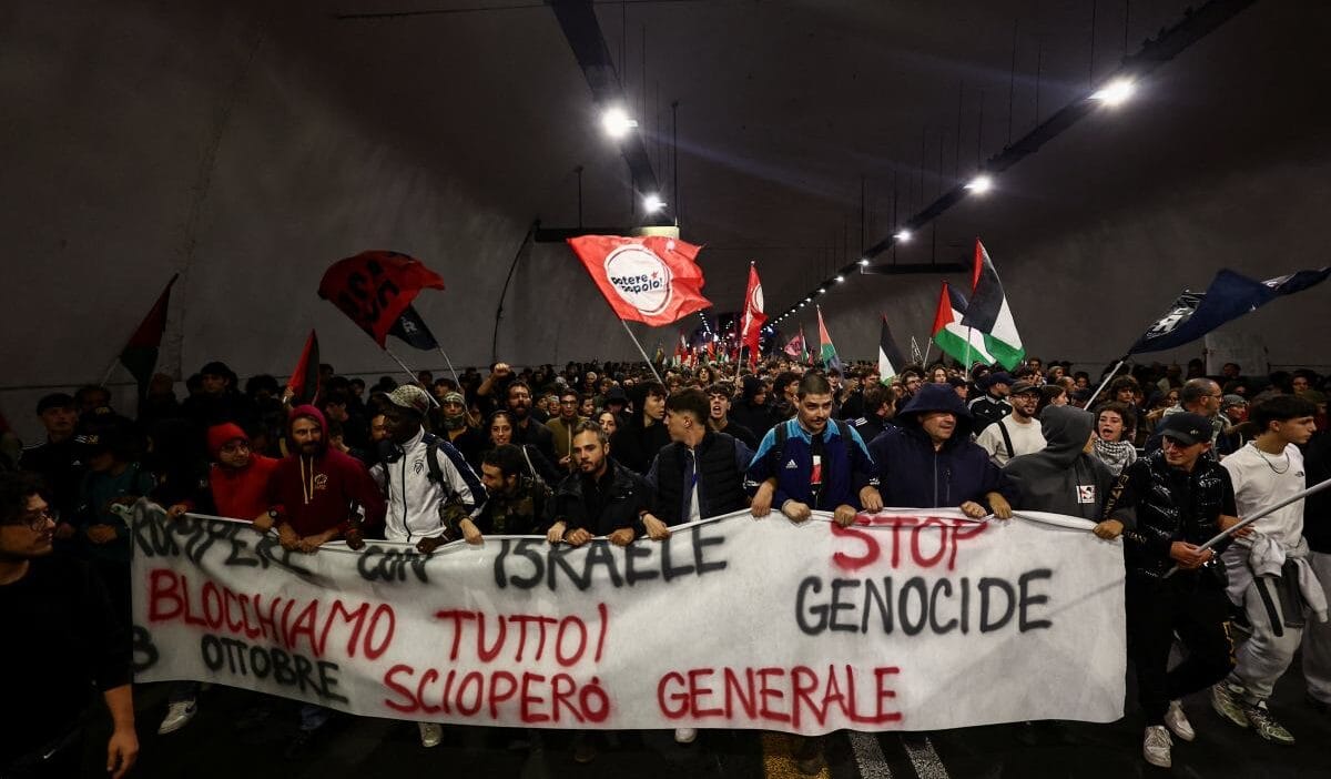 I srail in filoyu durdurmasinin ardindan protestolar her seyi engelleyelim 14490