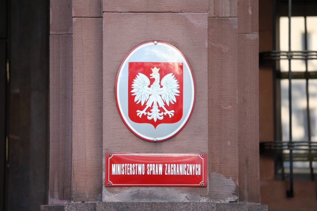 i srail ko milletvekilinin bulundugu gemiye el koydu polonya disisleri bakanligi ndan bir bildiri var 14478