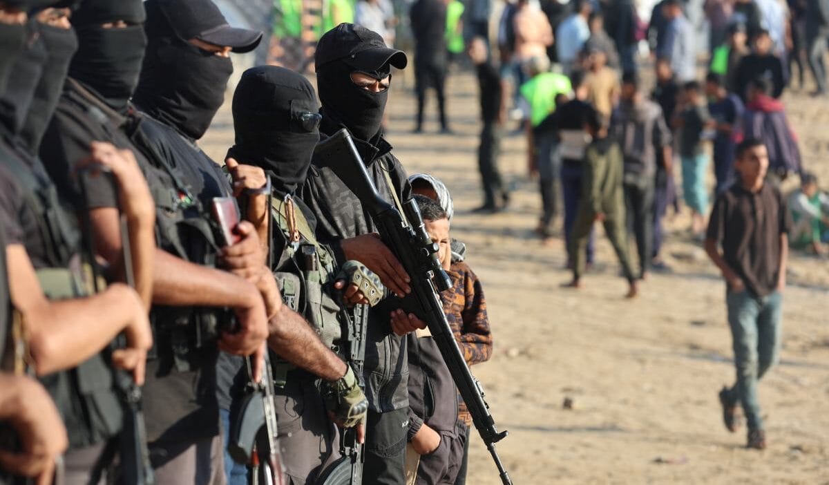 I srail yaklasik 2 000 filistinliyi hapishaneden serbest birakti bazilari sinir disi edilecek 16748