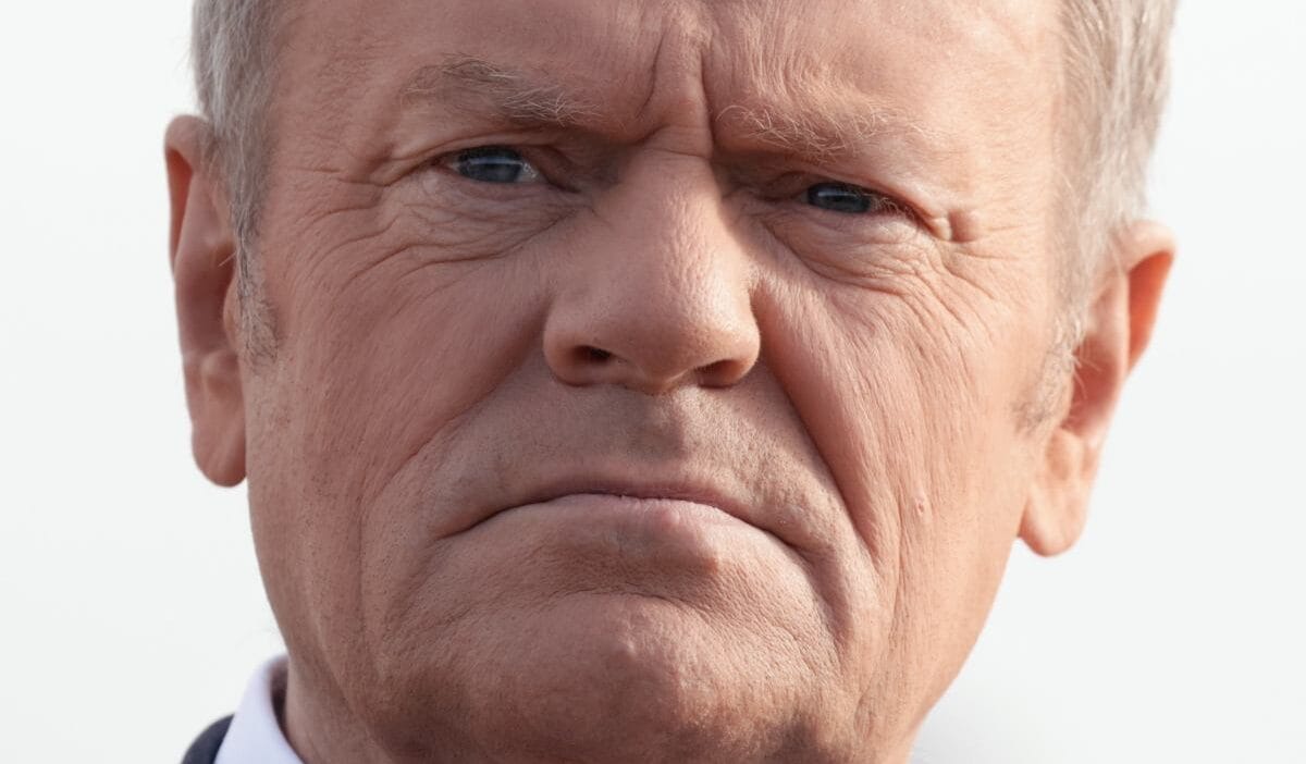 Kac polonyali tusk hukumetini destekliyor cbos un yeni bir anketi var 19722