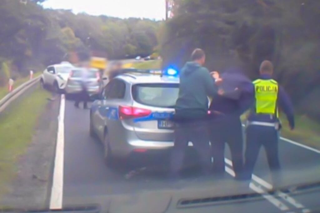 kacmak icin yasam koridorunu kullandi sonra radyo istasyonunu vurdu 14856