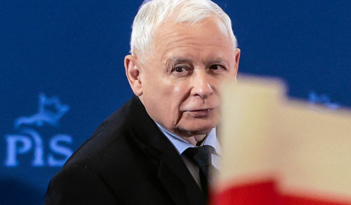 Kaczynski ye mejza mitingi soruldu sundan bahsetmeye basladi zurek birak gogsune vursun 17165