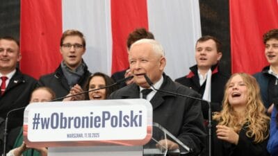 Kaczynski yeni basbakani atamak icin bir mitingde mi bir isim ortaya atildi muhtemelen oyle olacak 16478