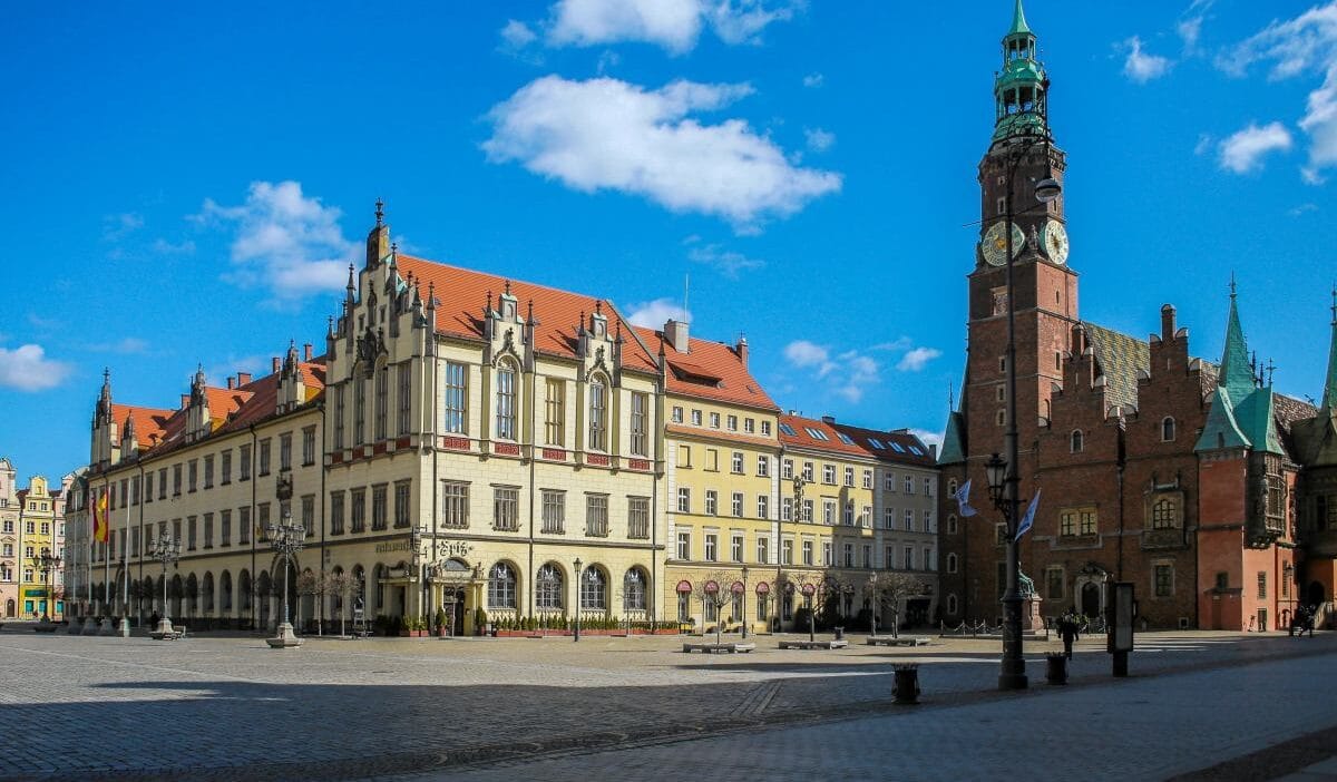 Karar verildi polonya nin en buyuk sehirlerinden biri gece saatlerinde alkol satisina yasak getiriyor 16044