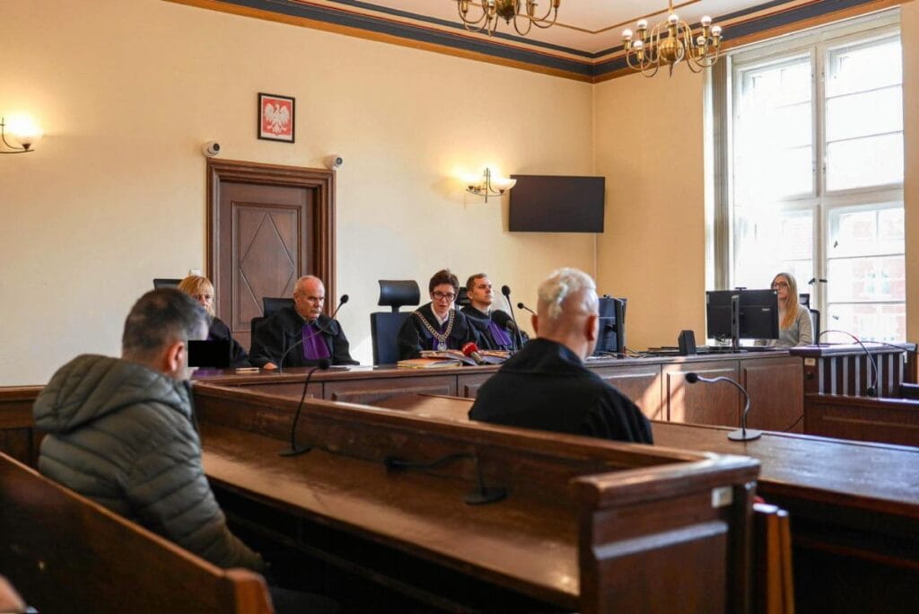 karisi kendisinden bosanmak istedigi icin oldurdu jagatow daki cinayetle ilgili karar verildi 14417