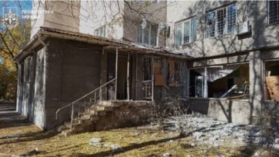 Kherson da bir cocuk hastanesine saldiri ukraynali doktorlar cocuklarin hayati icin savasiyor ruslar ise onlari ellerinden almak istiyor 19948