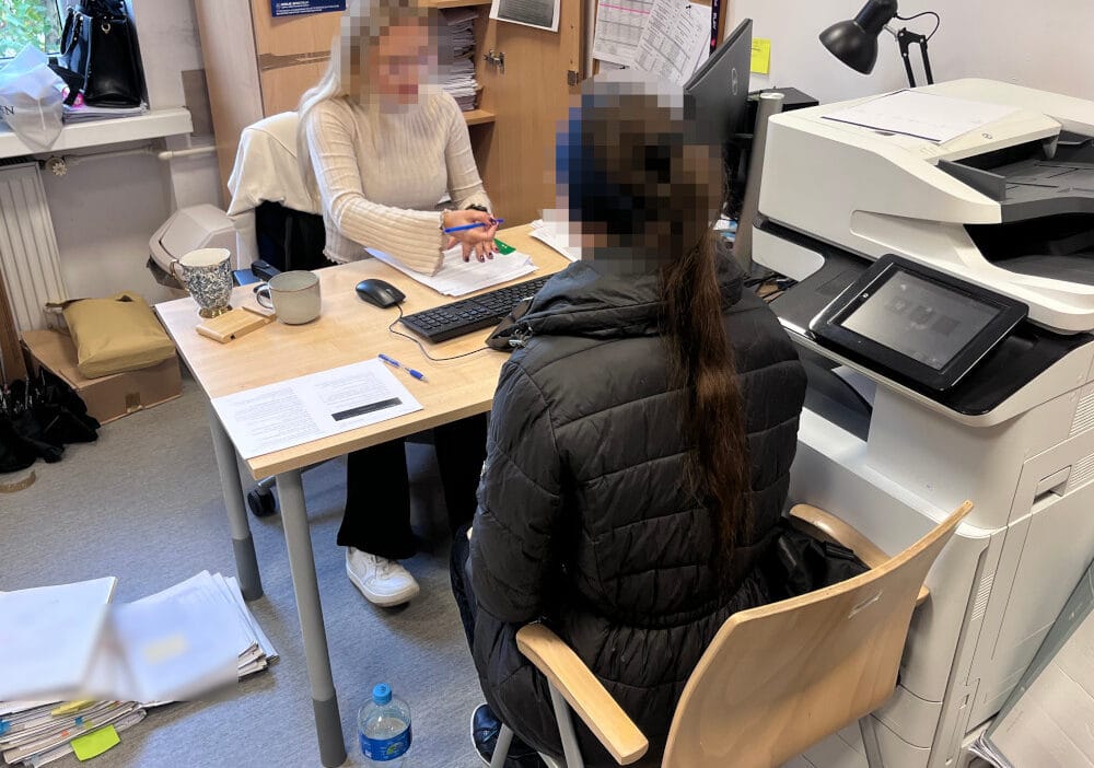 Kilitler degistirildi degerli esyalar alindi simdi hirsizlik icin hesap verecek 15315