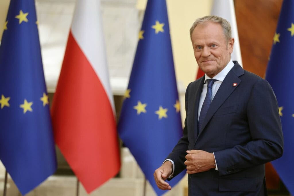 koalisyon iki yildir iktidarda yeni rakamlar polonyalilarin ne dusundugunu gosteriyor sondage 16895