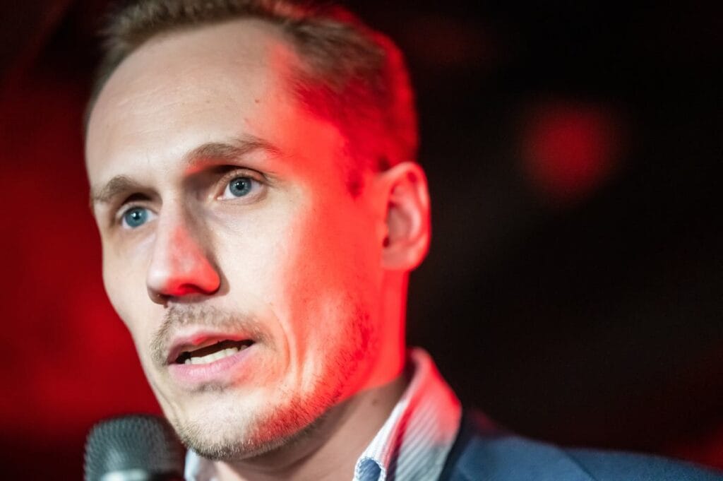 konfederasyon milletvekili ikea da gozaltina alindi magaza bir aciklama yayinladi 19842