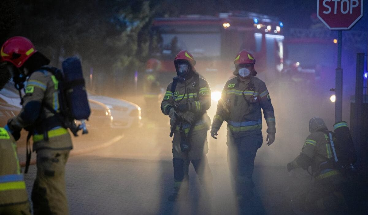 Koszalin deki yanginla ilgili yeni bilgiler yaralilar arasinda cocuklar da var bolge sakinleri evlerine donemiyor 14324