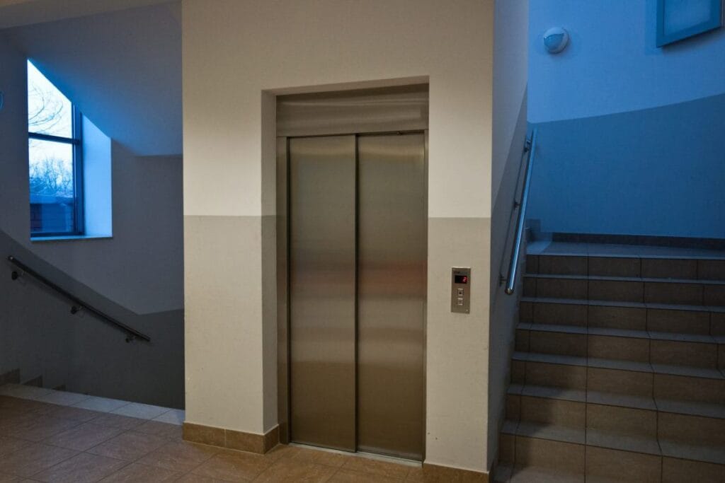 krak w asansorde genc bir kadin cesedi savcilik yeni bilgiler verdi 17859