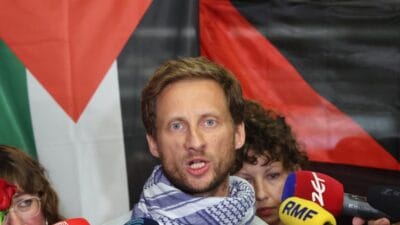 Kuresel sumud filosundaki polonyali aktivistler kacirilmalarinin arka planini acikladi yuzumuze tukurduler tekmelediler ve bizi sudan mahrum biraktilar 15870