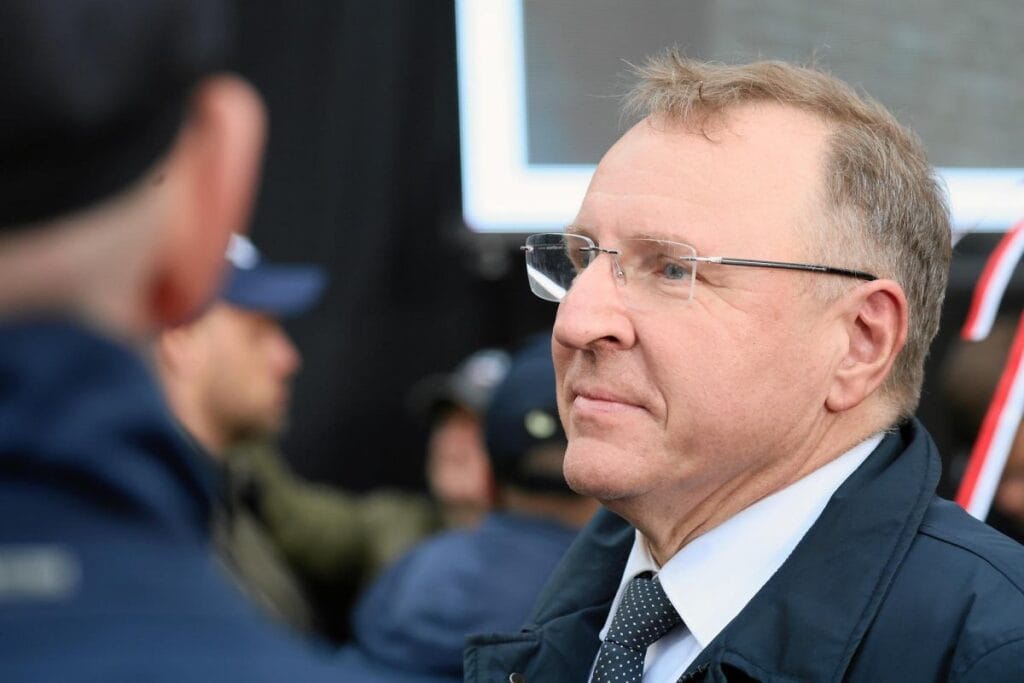 kurski hukuk ve adalet kongresinde i nternette ofke secmenlerle alay kirmizi kart 19092