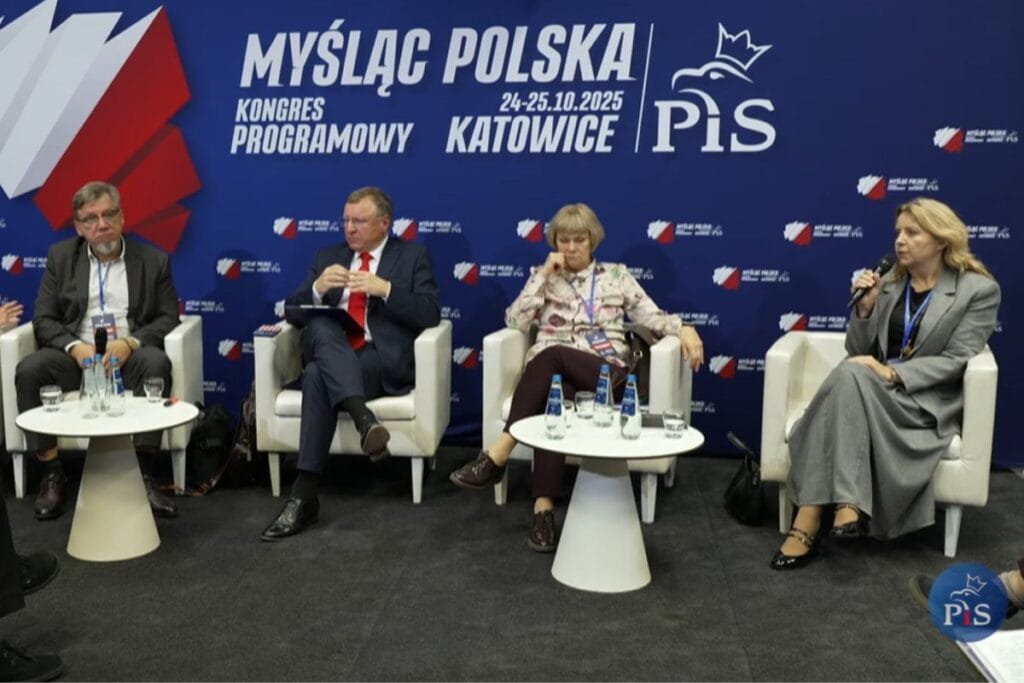 kurski ile lichocka tvp hakkinda tartisti i nternette olay patlak verdi kumesi nasil koruyacagini ogreten bir tilki gibi 19218