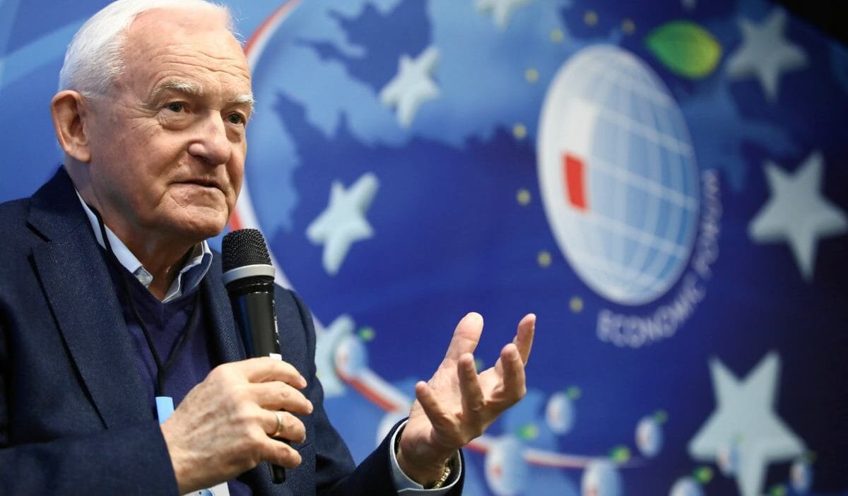 Leszek miller in ukrayna ile ilgili sozlerinin ardindan kopan firtina tamamen itibarsizlastirma stratejisini benimsedi 18815