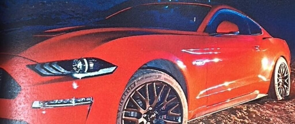 Mahkeme sarhos surucunun arabasina el koydu sportif mustang polise gidecek suclulari kovalayacak 15339