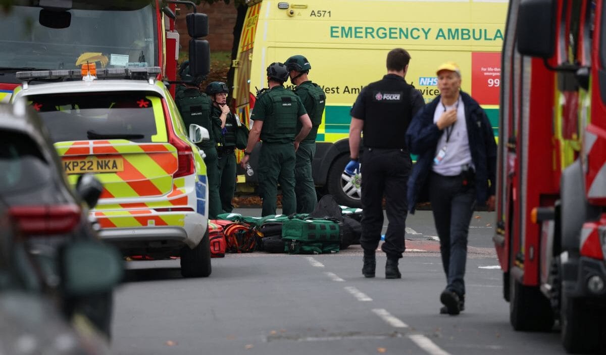 Manchester da bir sinagogun onunde saldiri takvimin en kutsal gununde 14565