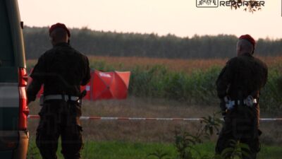 Mazowieckie voyvodalığında bir tarlada bulunan drone parçaları 4 Mazowieckie voyvodaliginda bir tarlada bulunan drone parcalari 15090