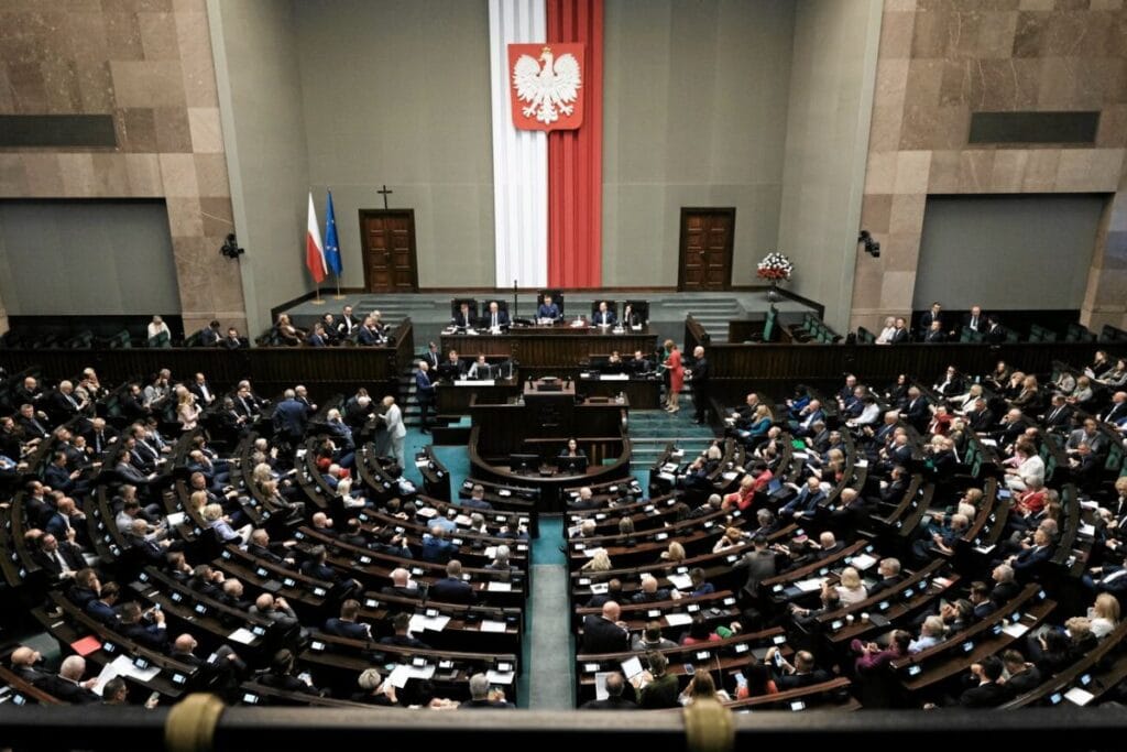 medya milletvekilinin otelinde arbede matecki liderliginde sarhos fetvasi 15216