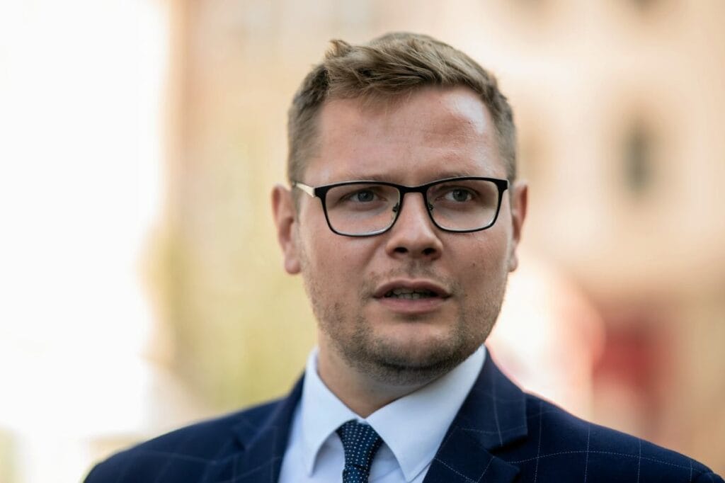 micha wo hakkinda dava acildi hukuk ve adalet milletvekili 10 yila kadar hapis cezasiyla karsi karsiya 18435