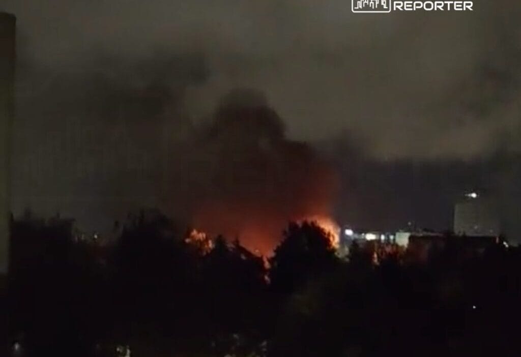 Mokotow daki arazide bir cardakta yangin 16661