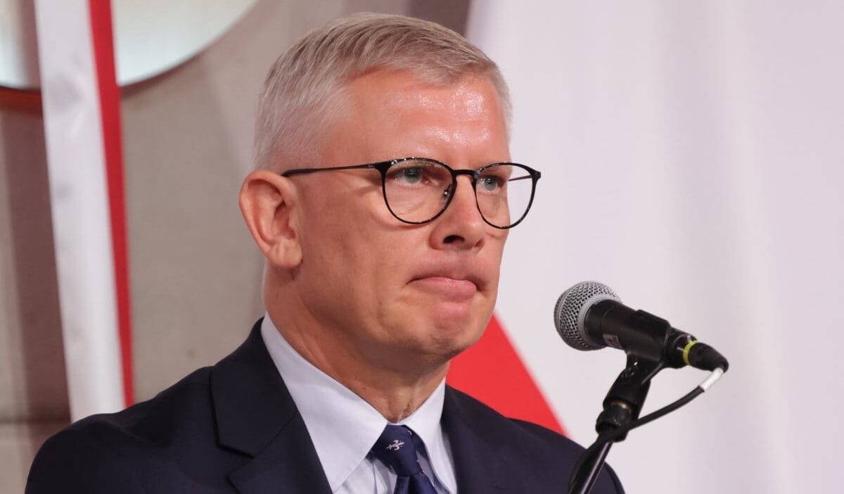 Nato sertifikasi olmayan cenckiewicz bbn yanitliyor 15696