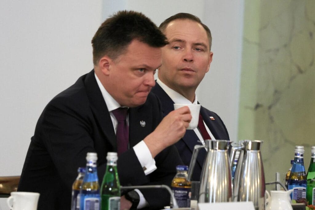 nawrocki holownia nin adayligini bu sekilde tanitiyor baskanlik bakani detaylar hakkinda 14715