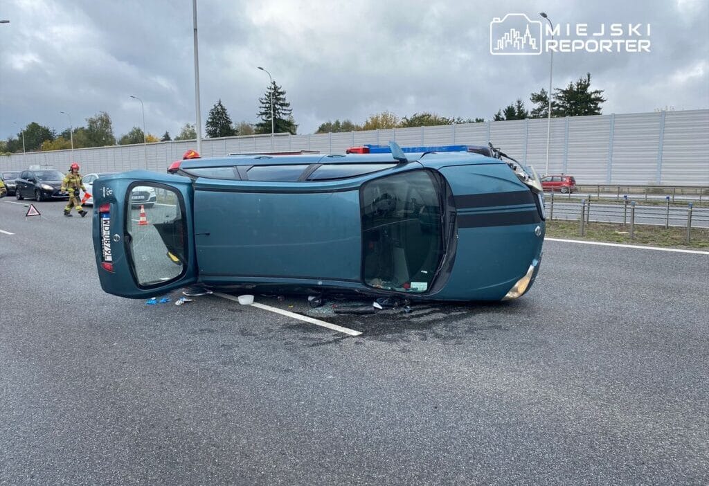 Nissan s2 uzerinde bariyerlere carpti bir kisi yaralandi surucu kacti 16062