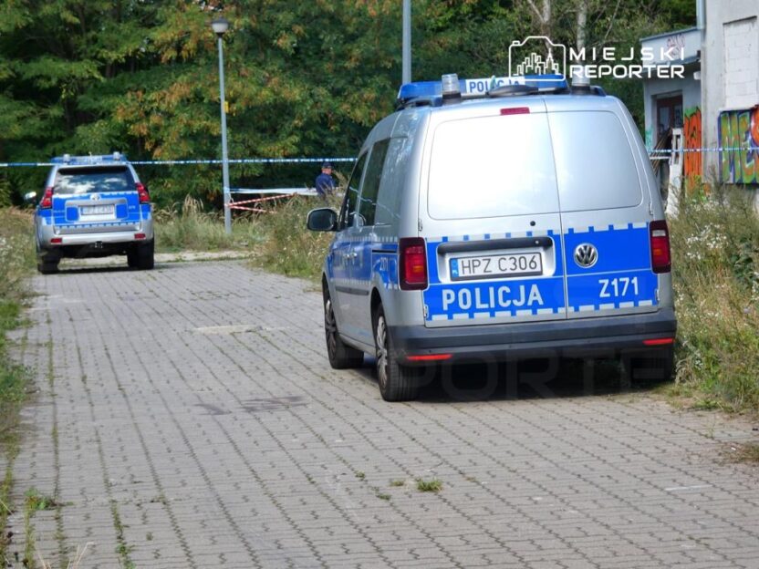 Okul tuvaletinde arbede 13 yasindaki bir cocuk 14 yasindaki bir arkadasini kesici bir aletle yaraladi 20225