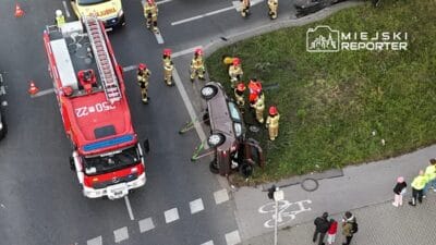 Oliborz da iki araba carpisti bir tanesi takla atti trafik cok sikisik 18282